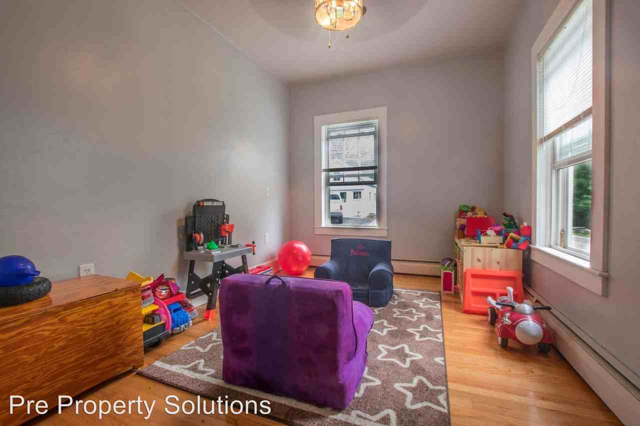 152 Fitchville Rd - Photo 3 of 44