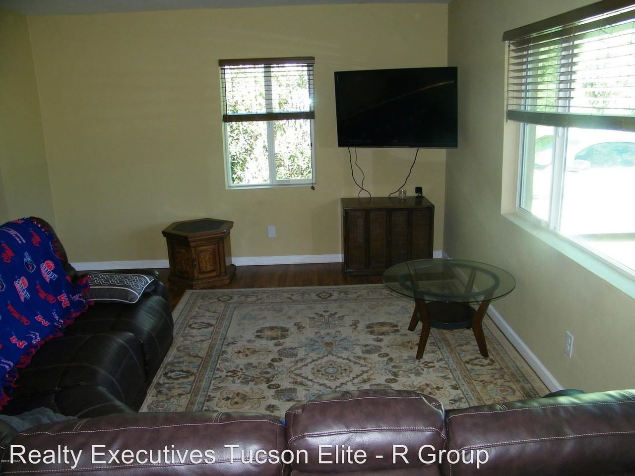 1410 E Miles St - Photo 2 of 8