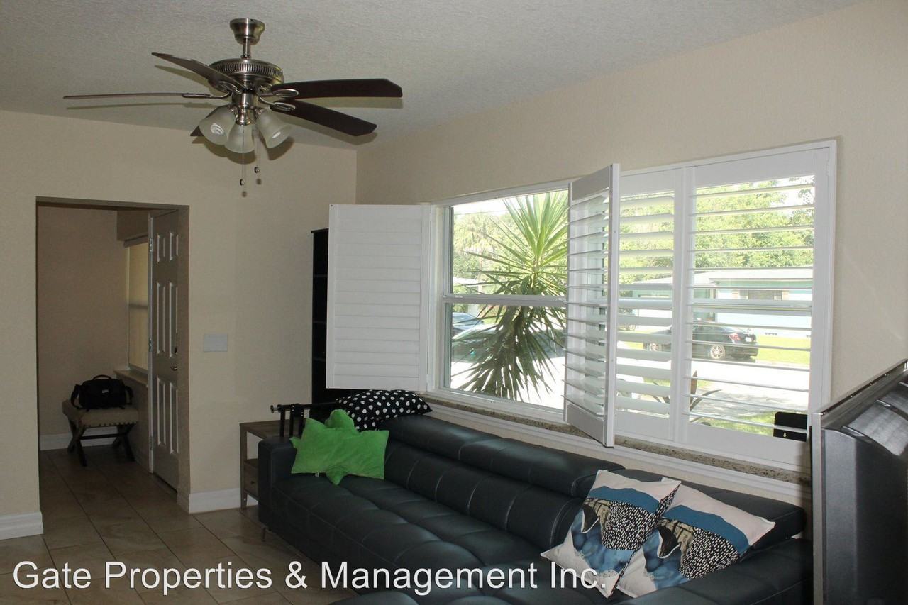 2620 Betty St - Photo 3 of 15