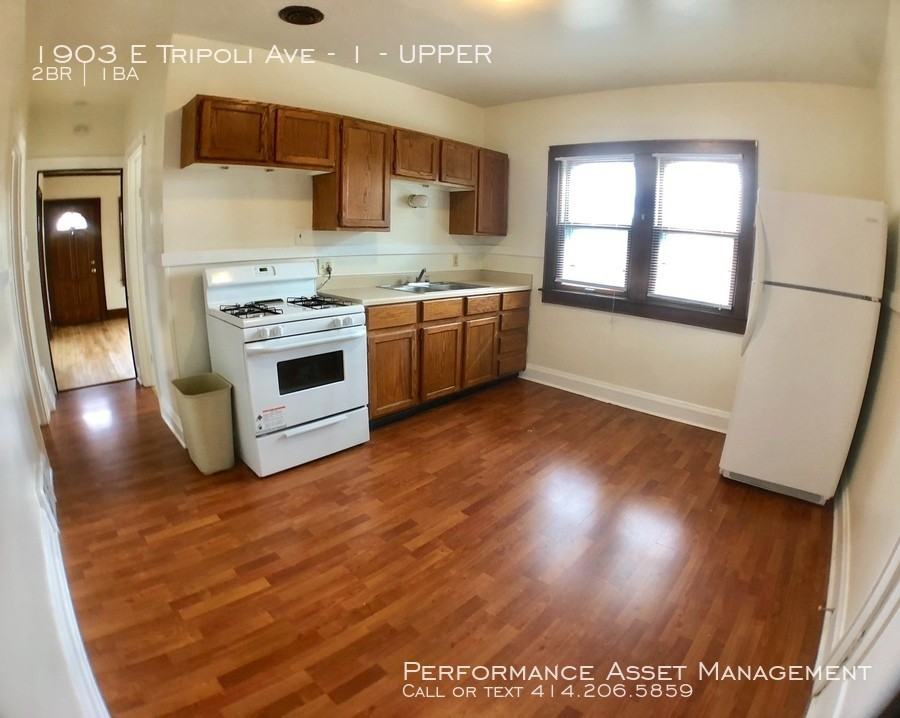 1920 E Tripoli Ave - Photo 2 of 7