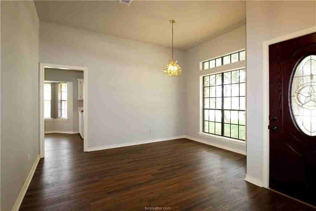 4508 Kensington Rd - Photo 3 of 17