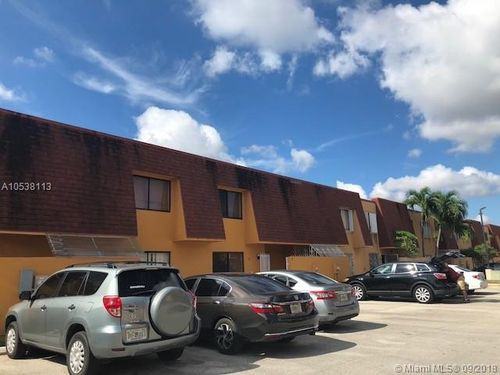 10810 NW 7th St - Photo 3 of 8