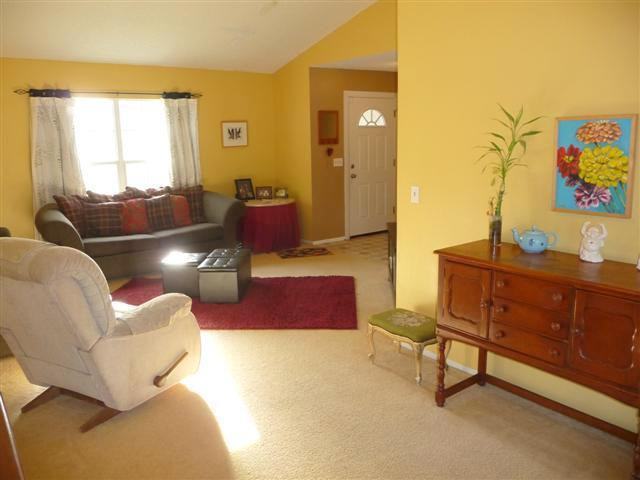 8425 Corney Dr - Photo 3 of 12