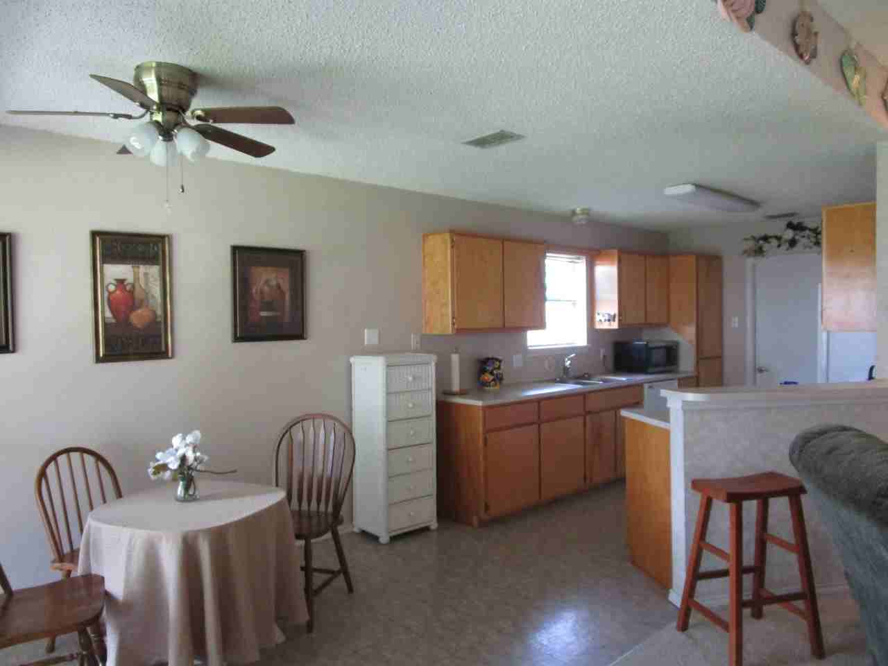 2151 Lee Ln - Photo 3 of 7