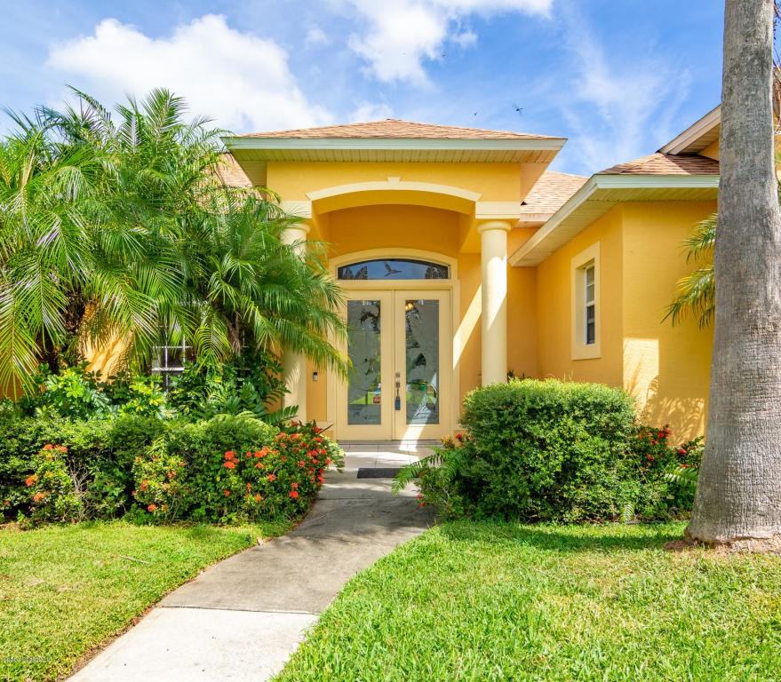 1448 Victoria Blvd - Photo 3 of 23