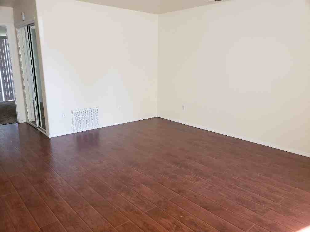 2902 Ontario St - Photo 2 of 7