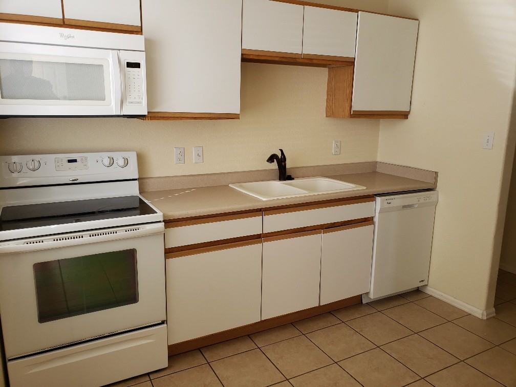 2902 Ontario St - Photo 3 of 7