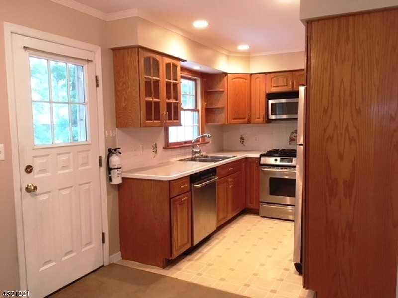 42 Magnolia Dr - Photo 2 of 19