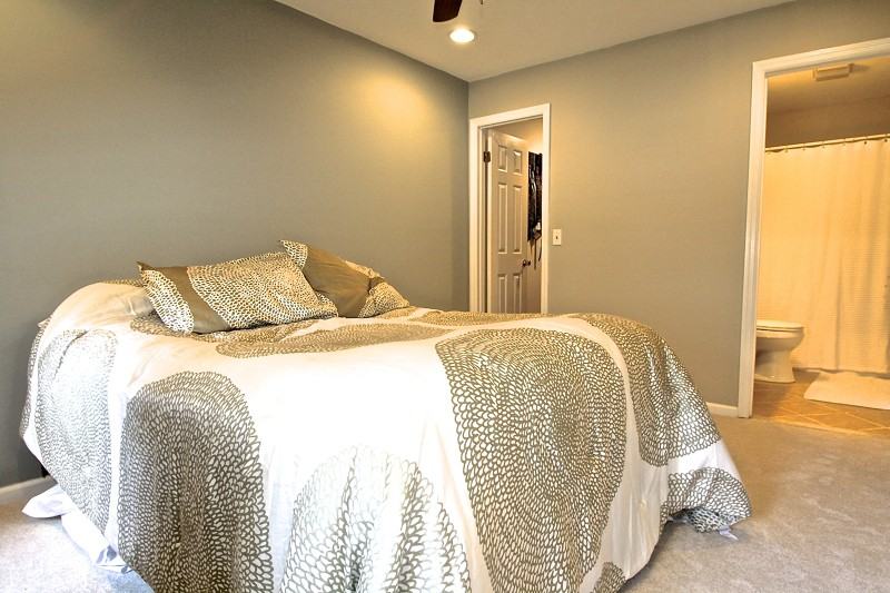 153 Stonyridge Dr - Photo 3 of 13