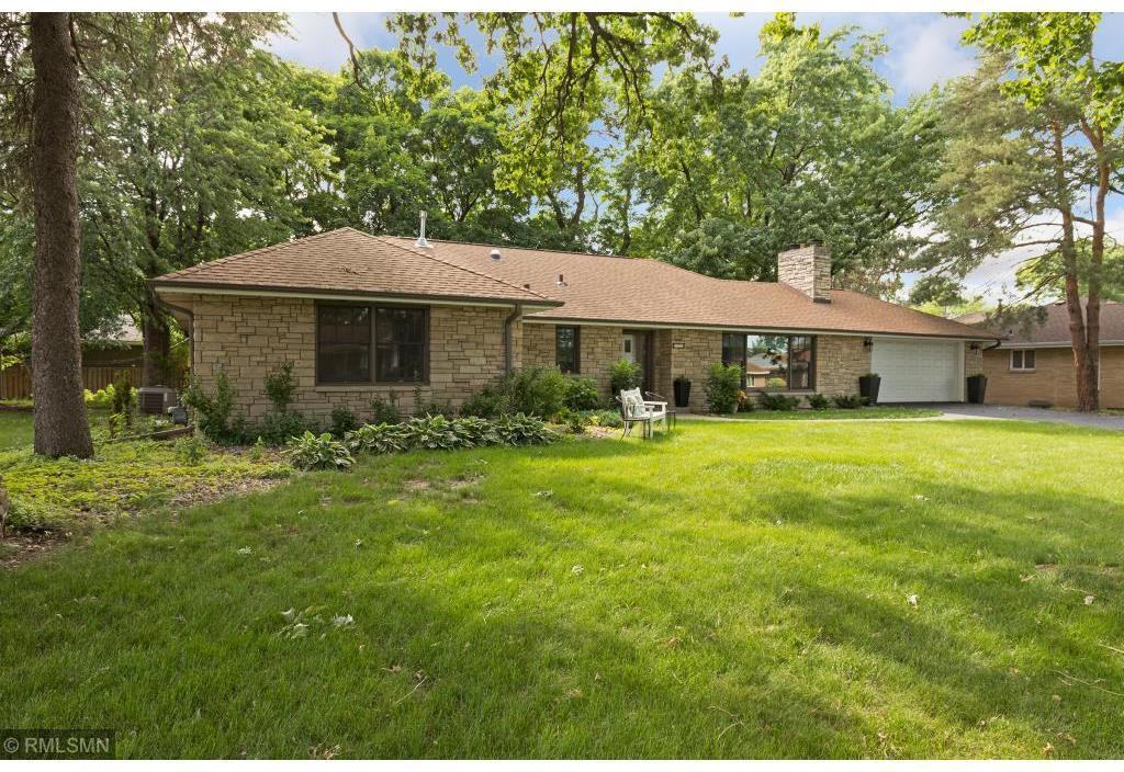 2520 Inglewood Ave S - Photo 2 of 25