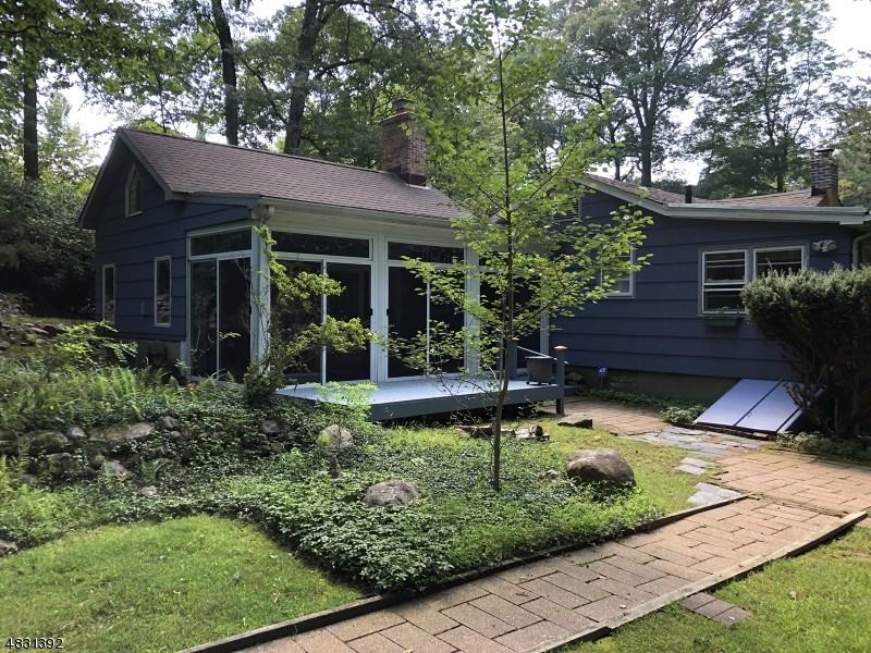 136 Wildwood Terrace - Photo 3 of 15