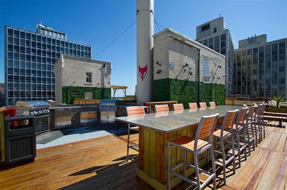 401 West Fullerton Avenue #606E