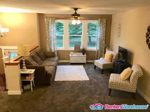 18850 N Bay Ln - Photo 3 of 15