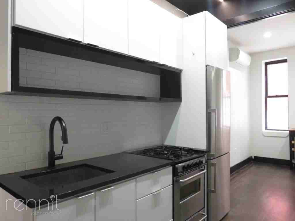 205 Johnson Ave #103