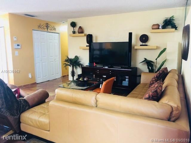 5109 NW 195th Ln - Photo 3 of 9