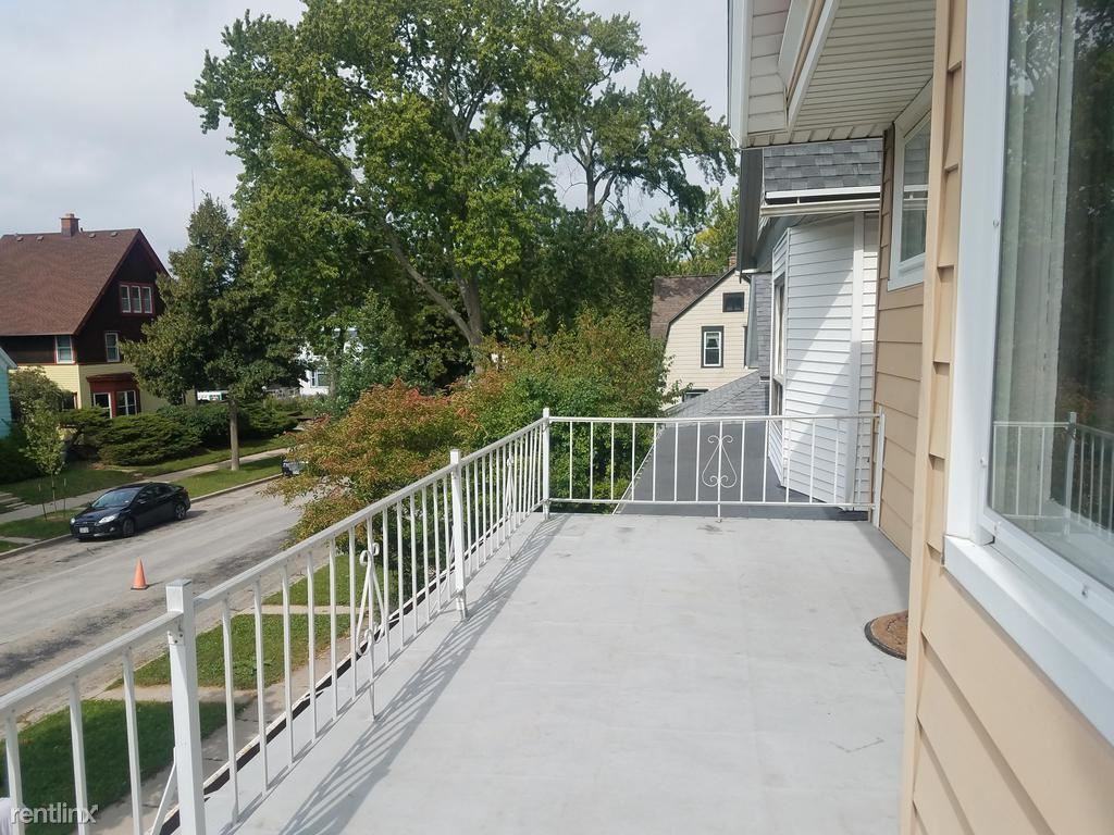 3266 N Newhall St - Photo 2 of 20