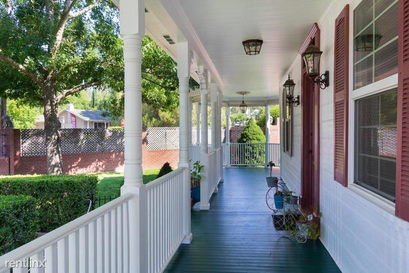 134 Broad St - Photo 3 of 7