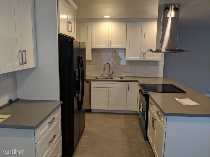 1655 Enesco Ave - Photo 2 of 20