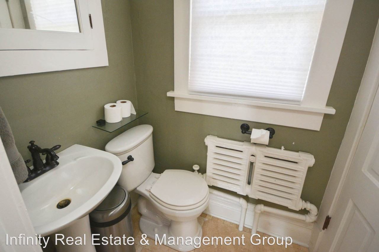 529 5th St SW - Photo 3 of 24