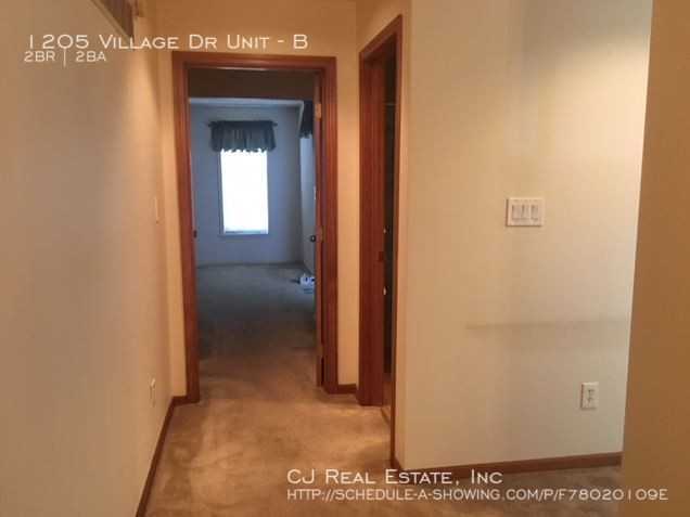 1205 NW Village Dr #B - Photo 2 of 7