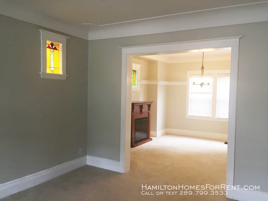 14 Tuxedo Ave N - Photo 3 of 20