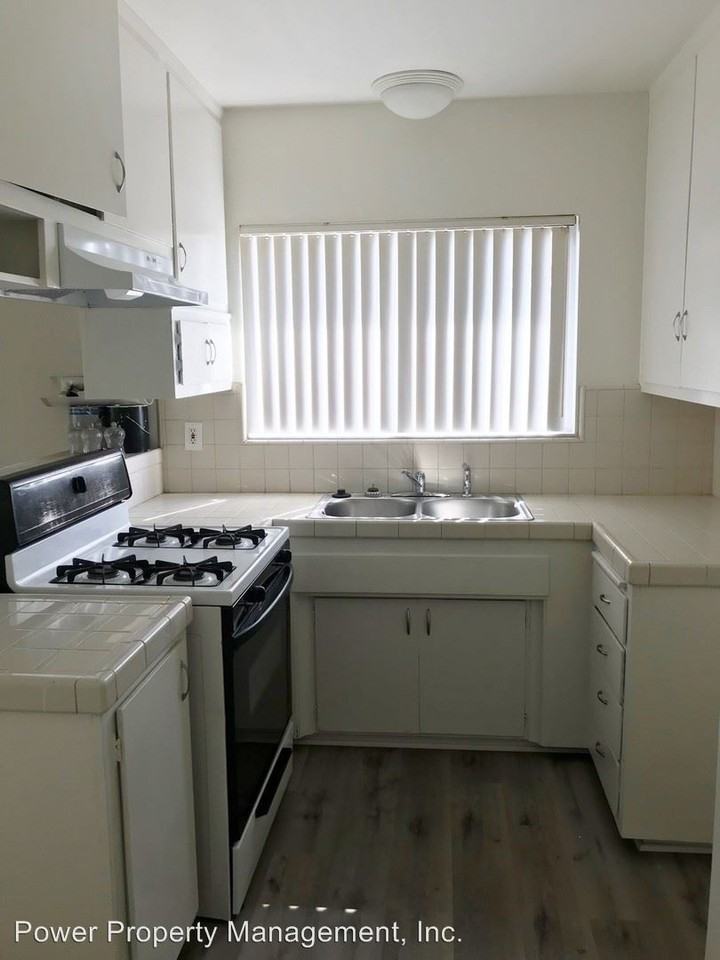 811 Austin Ave - Photo 2 of 7