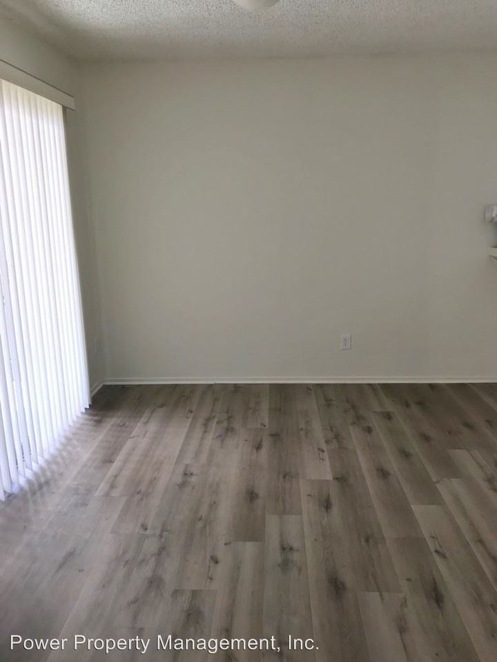 811 Austin Ave - Photo 3 of 7