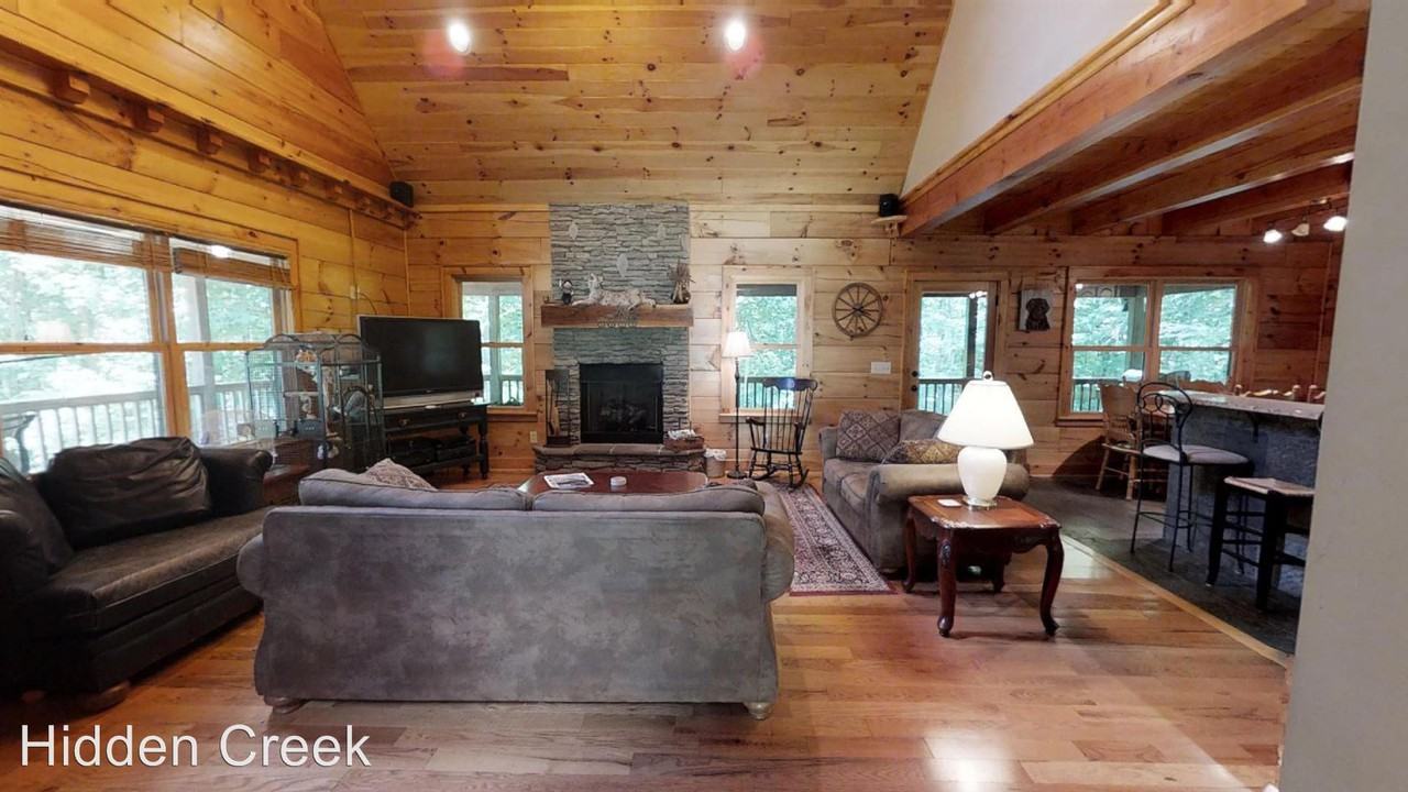 294 Bamboo Heights - Photo 3 of 16
