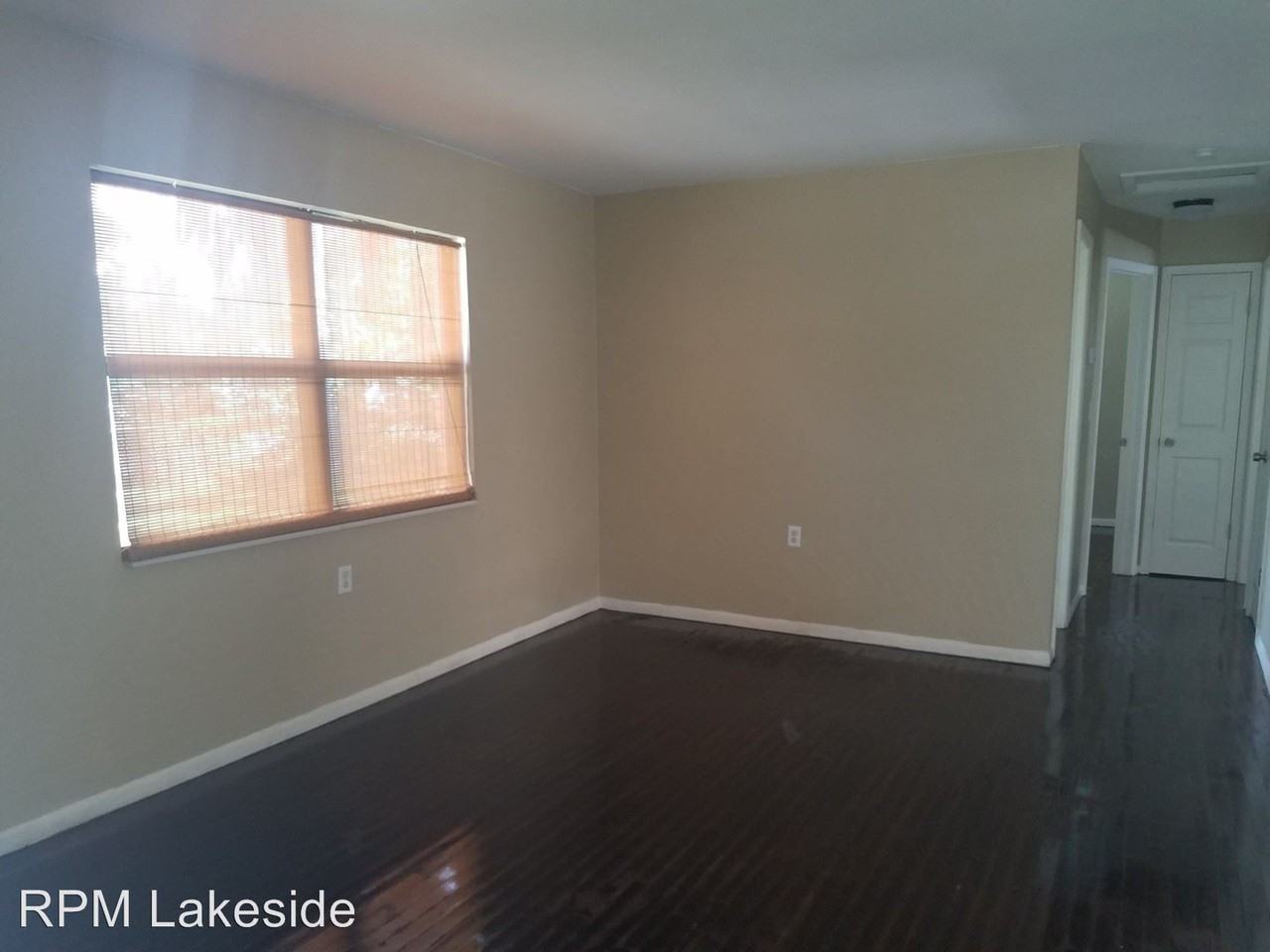 826 W 5th St - Photo 2 of 10