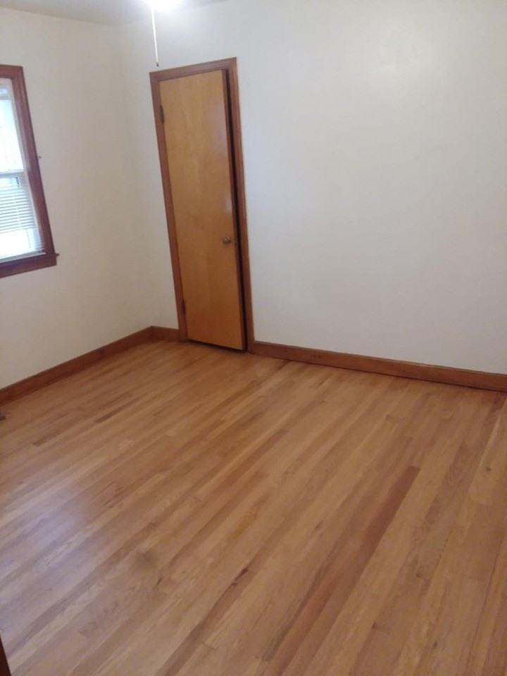 2412 Harrison Pl - Photo 3 of 9