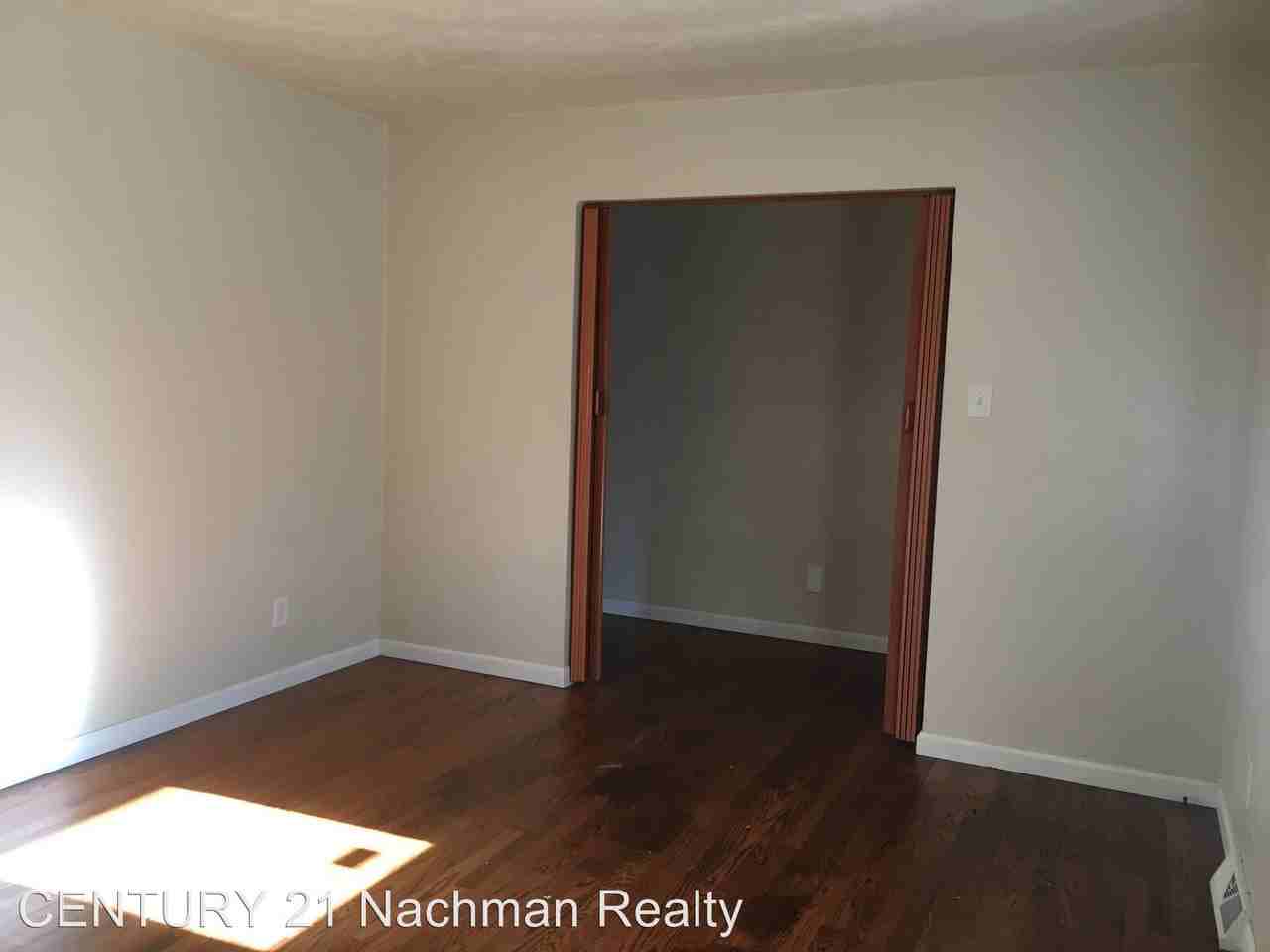 108 Howard Rd - Photo 3 of 27