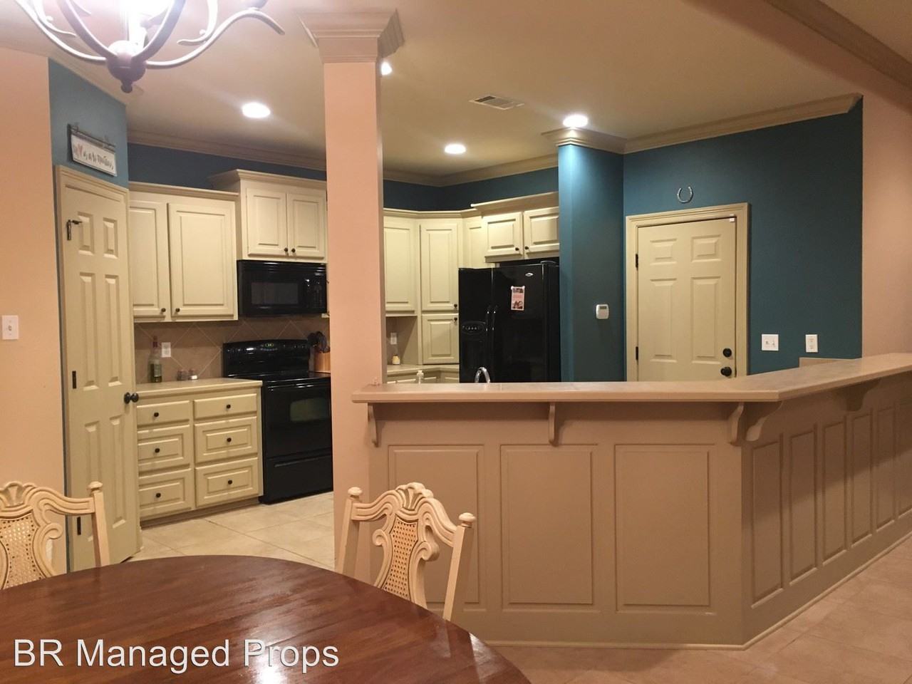 644 Summer Breeze Dr - Photo 2 of 11