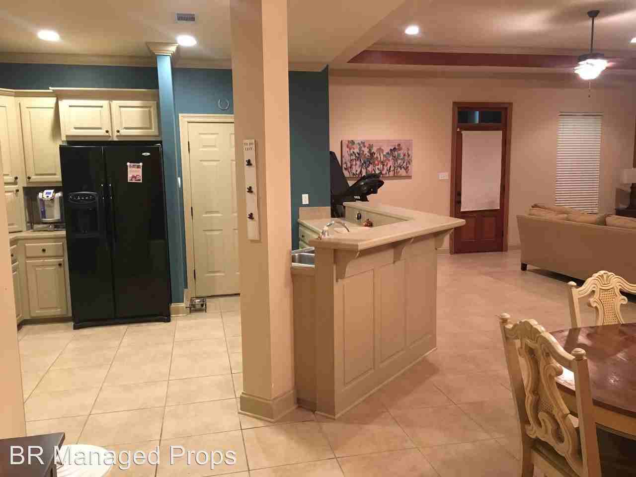 644 Summer Breeze Dr - Photo 3 of 11