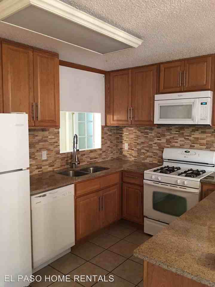 8109 Morley Dr - Photo 2 of 7