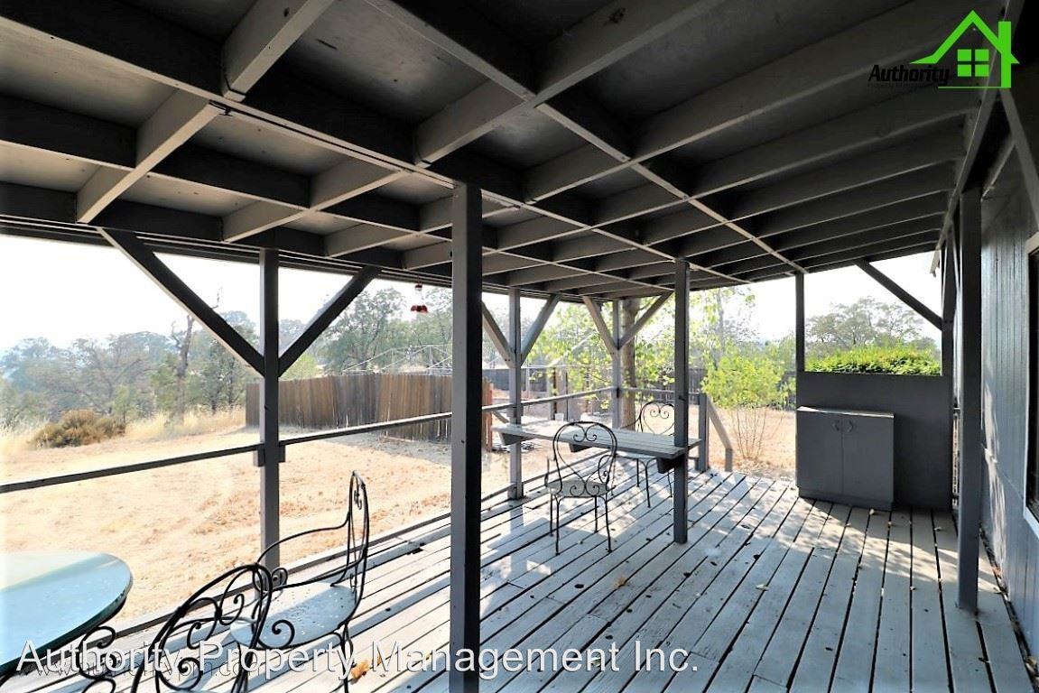 18788 Shelter Oaks Ln - Photo 2 of 14