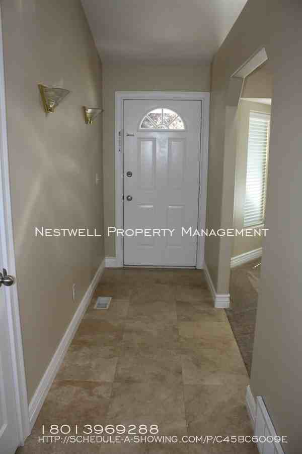 3339 N Canyon Rd - Photo 2 of 28