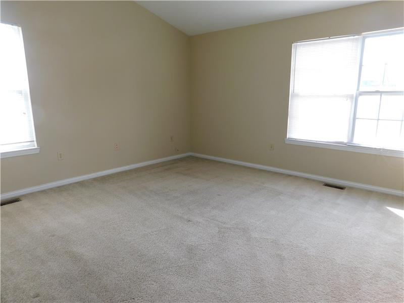 476 Rosebud Cir - Photo 4 of 27