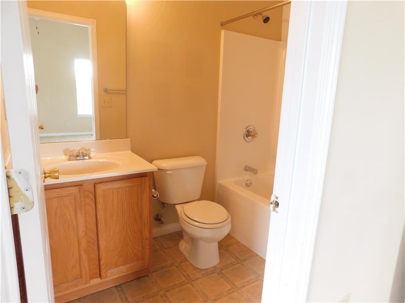 476 Rosebud Cir - Photo 7 of 27