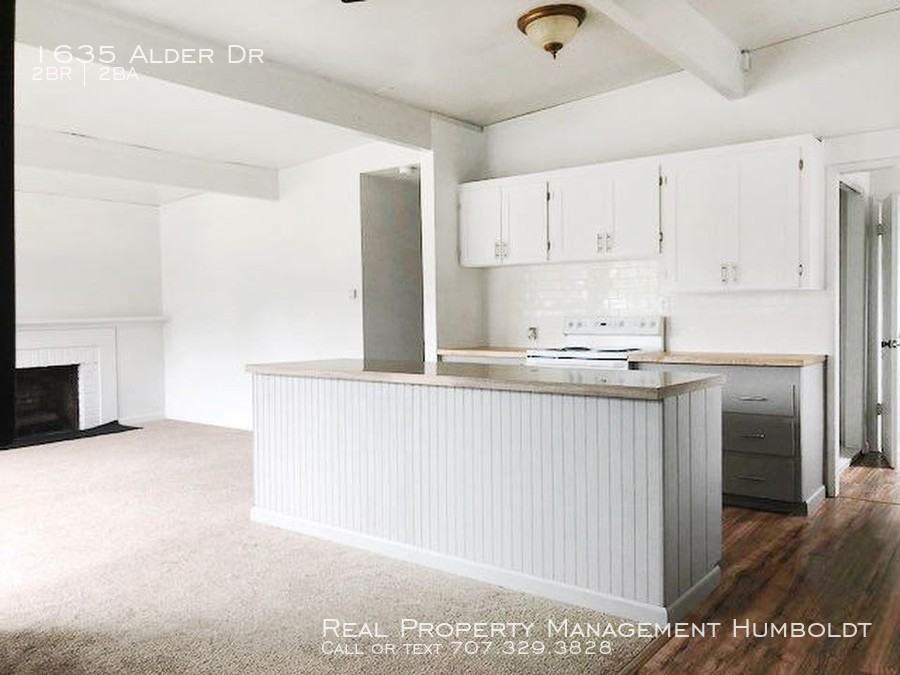 1635 Alder Dr - Photo 3 of 16