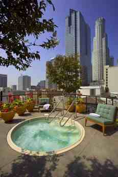 Metro 417 - Photo 3 of 19