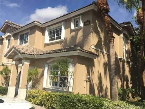 5761 NW 115th Ct - Photo 2 of 8