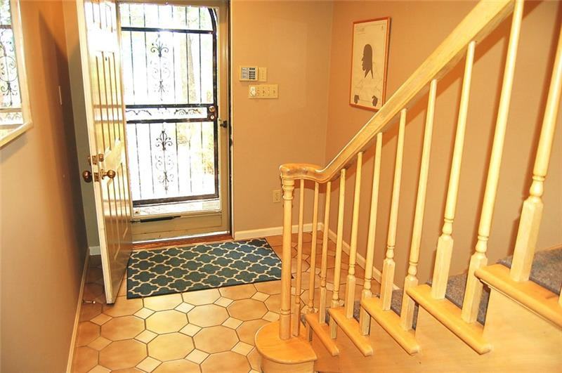 5355 Northumberland St - Photo 3 of 15