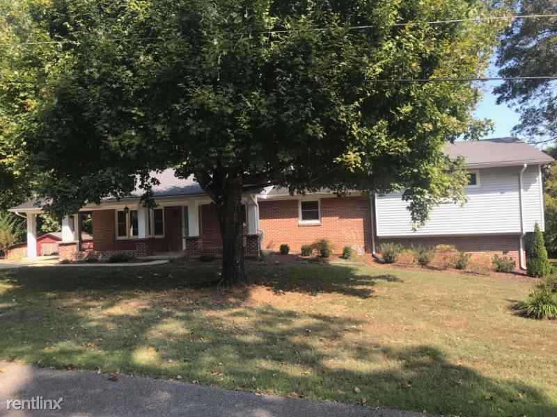 405 Pettus St - Photo 3 of 35