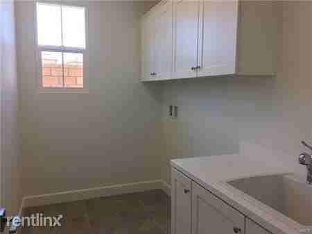 4760 Irvine Blvd - Photo 3 of 12