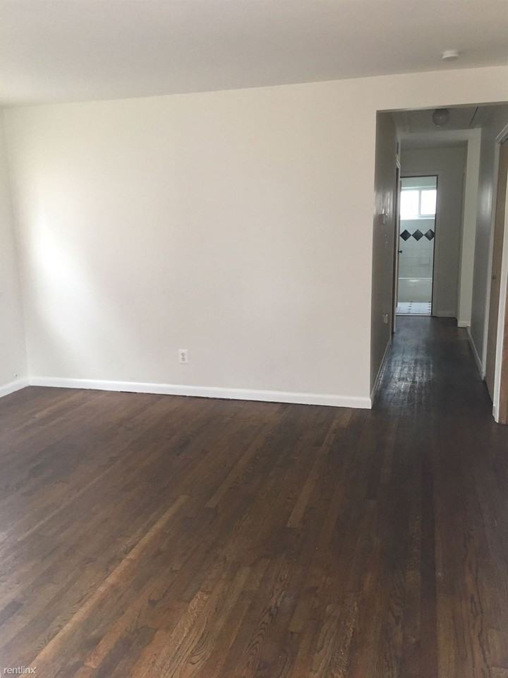 8112 Hudson Ave - Photo 3 of 10