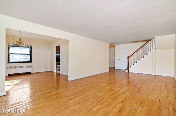 Lovely Upscale 3 Bedroom 2.5 Bathroom Duplex Apartment - Parking - Pets Welcome - Rye - Photo 2 of 13