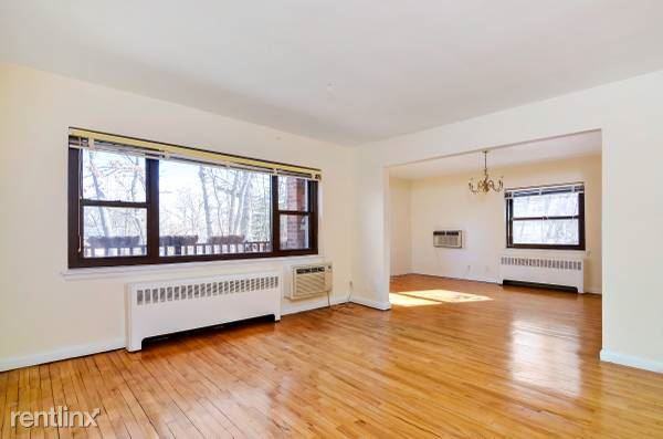 Lovely Upscale 3 Bedroom 2.5 Bathroom Duplex Apartment - Parking - Pets Welcome - Rye - Photo 3 of 13