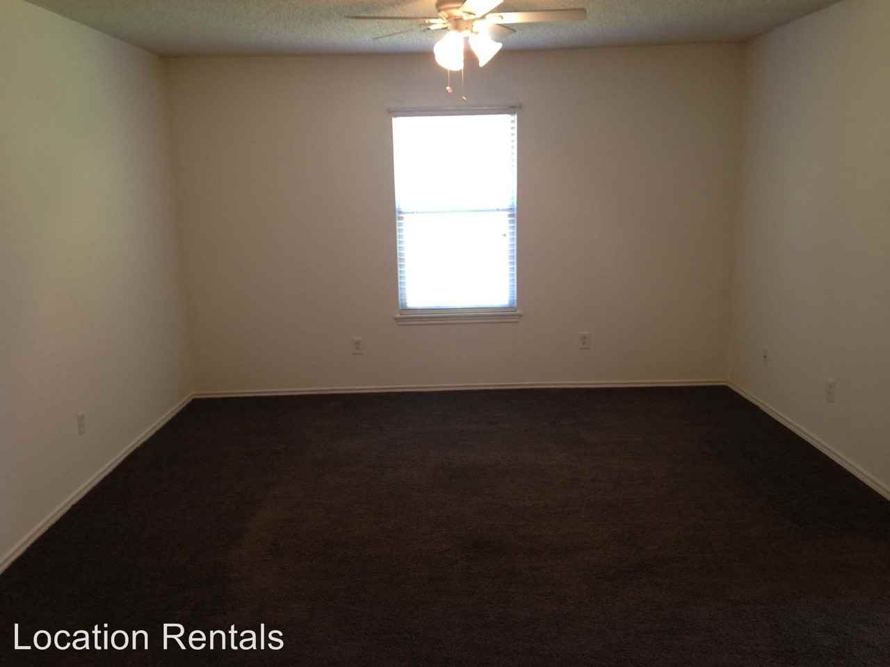 4401 36th Street - Photo 3 of 9