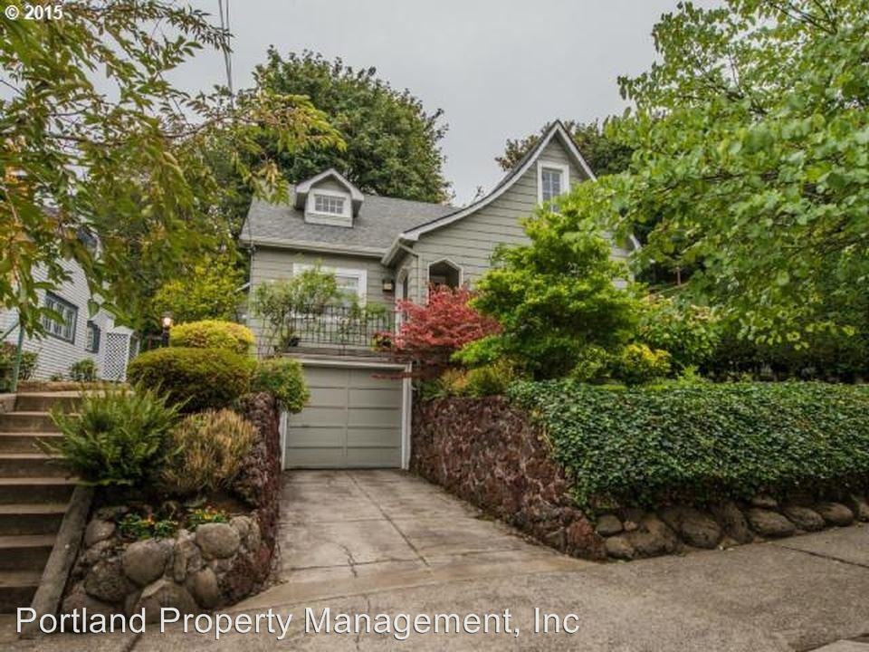 44 SE 66th Ave - Photo 2 of 16