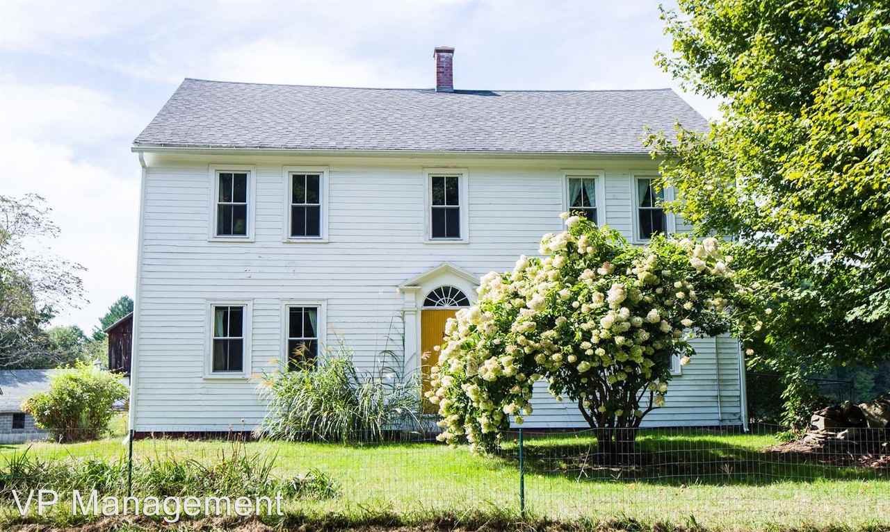 193 Amherst St - Photo 3 of 28